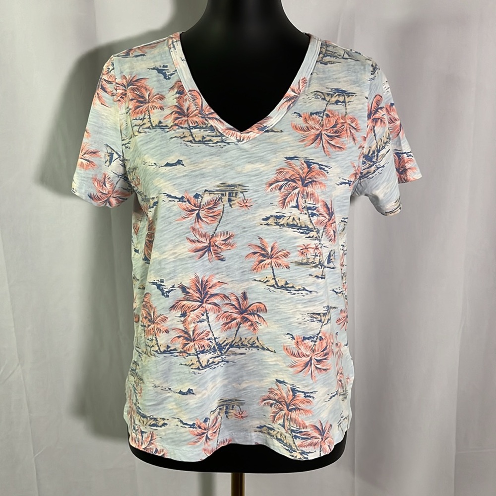 🛍 6 for $35 • NWT Old Navy Tropical Scenic Print Short Sleeve Everywear T-Shirt